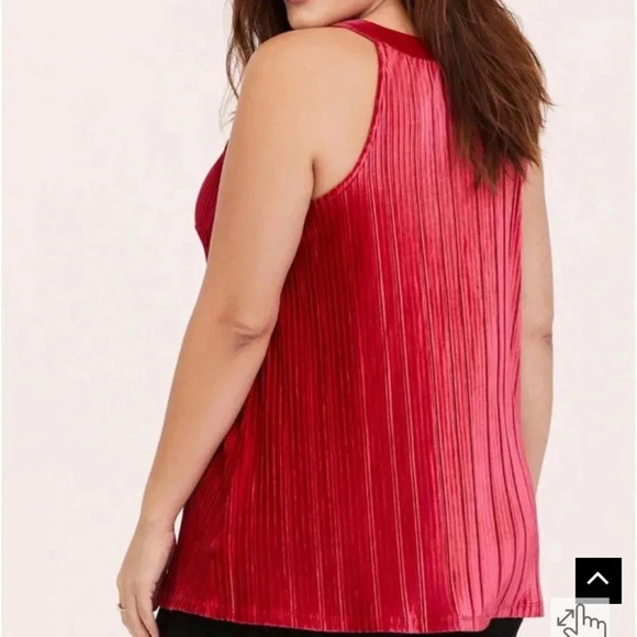 Torrid 2 Red Velvet Goddess Tank Plus 2X 18W 20W High Neck Top Pleated Regency - Picture 2 of 10